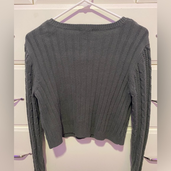 Cropped Cable Knit Sweater - Picture 3 of 3
